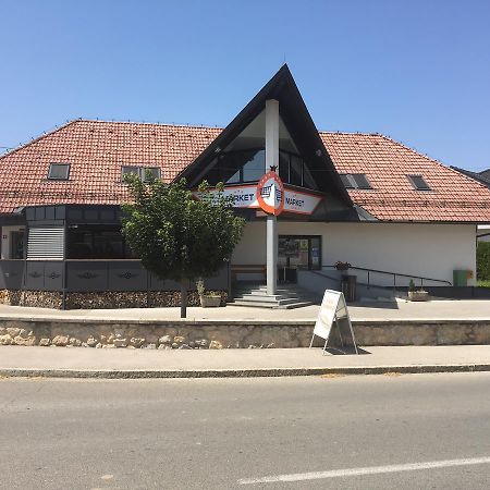 Apartments Avio Zgornji Brnik Zewnętrze zdjęcie